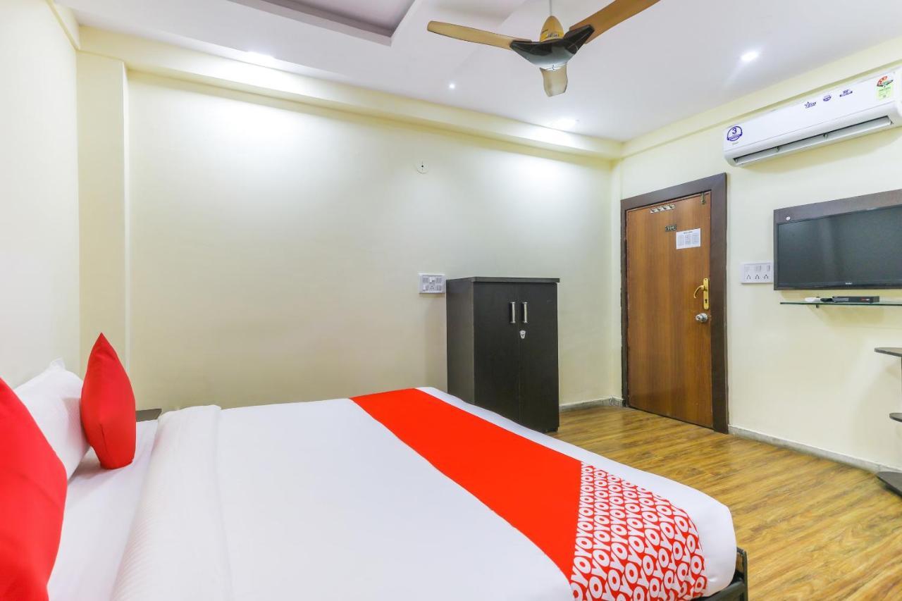 מלון אינדורה Oyo 62194 Pleasure Palace מראה חיצוני תמונה
