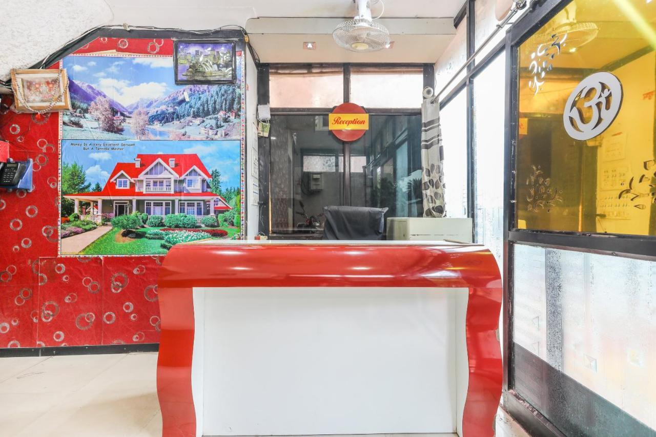מלון אינדורה Oyo 62194 Pleasure Palace מראה חיצוני תמונה